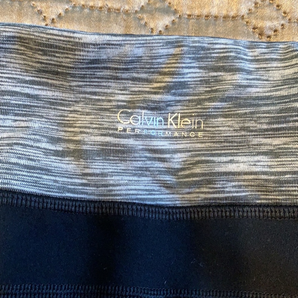 Calvin Klein performance - Picture 9 of 9